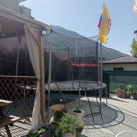 La Casa Degli Ospiti Apartment Morbegno Bagian luar foto