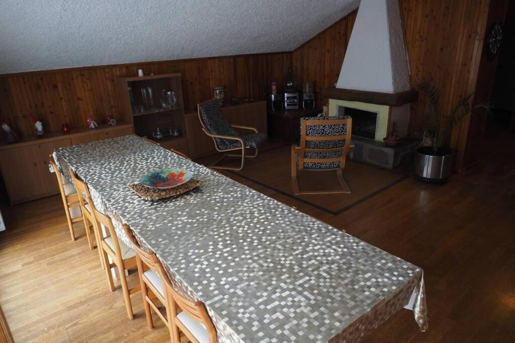 La Casa Degli Ospiti Apartment Morbegno Bagian luar foto