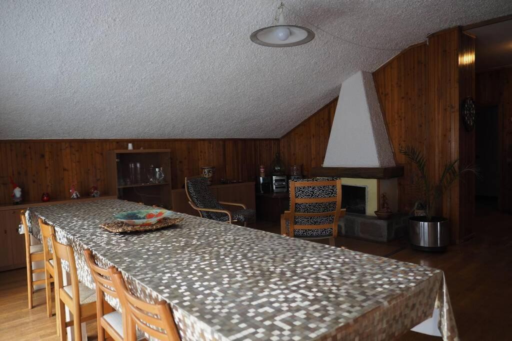La Casa Degli Ospiti Apartment Morbegno Bagian luar foto