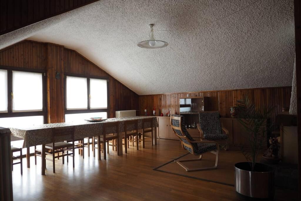 La Casa Degli Ospiti Apartment Morbegno Bagian luar foto