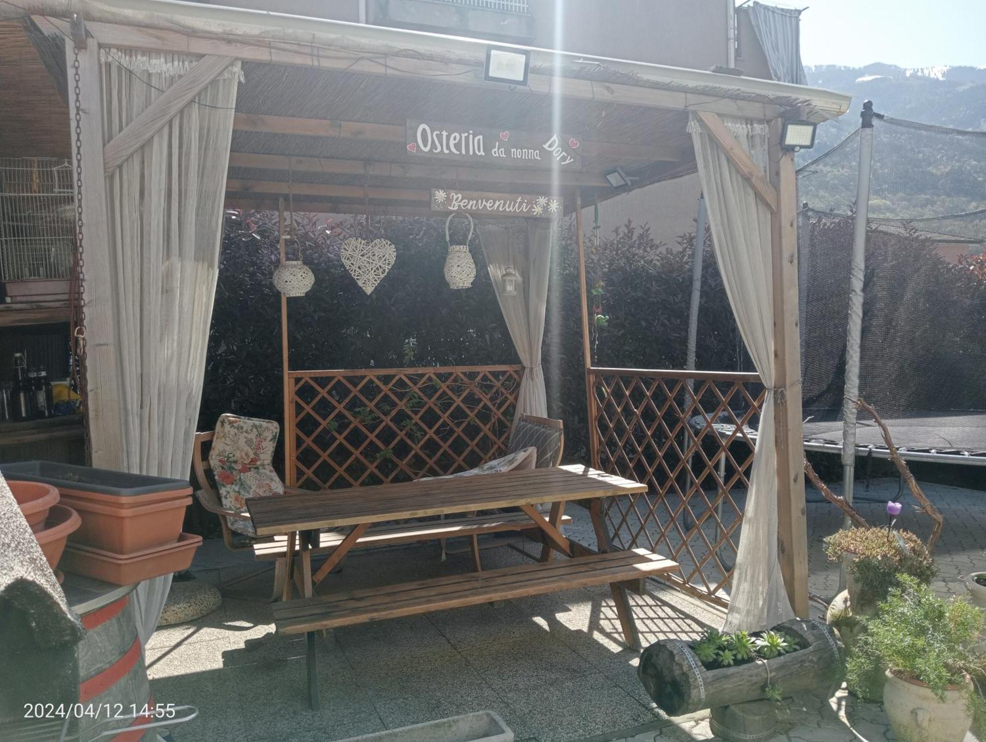 La Casa Degli Ospiti Apartment Morbegno Bagian luar foto